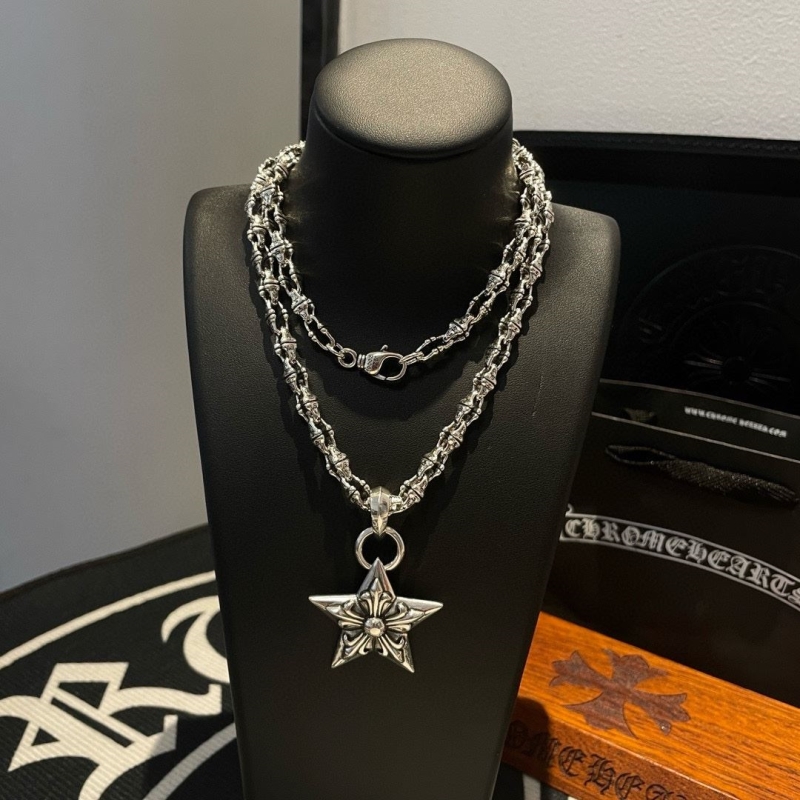 Ch*0me He**ts necklaces